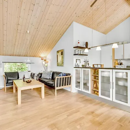 Semesterbostad Three-bedroom In *