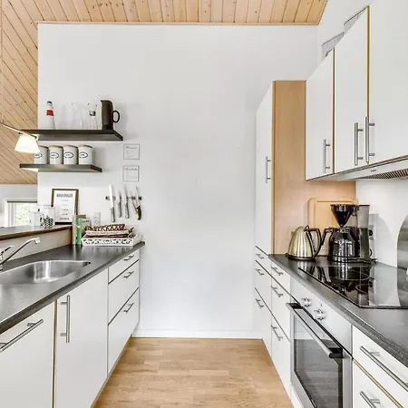 Hyggeligt Hjem I Tarm Med Køkken