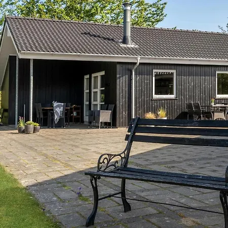 Hyggeligt Hjem I Tarm Med Køkken