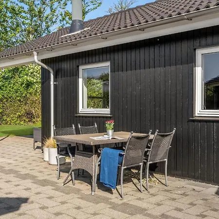 Three-bedroom In * Tarm