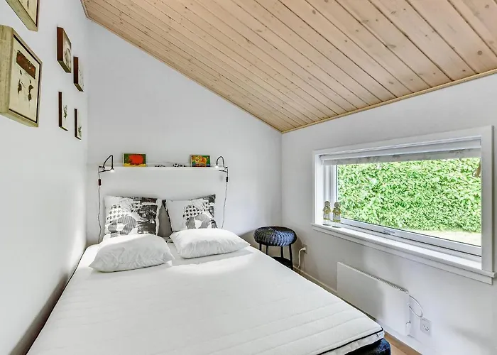 Prázdninový dům Three-bedroom In *