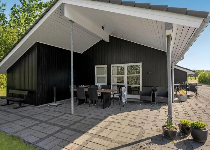 Three-bedroom In Prázdninový dům
