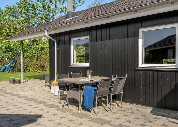 Three-bedroom In * Tarm