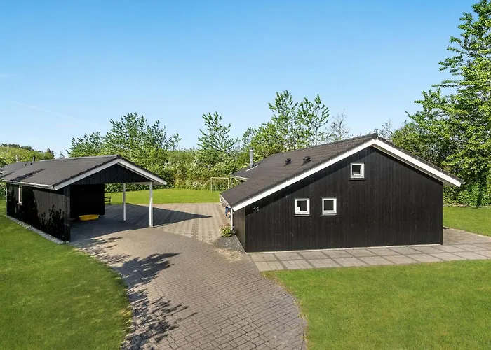 Three-bedroom In Дом отдыха Tarm