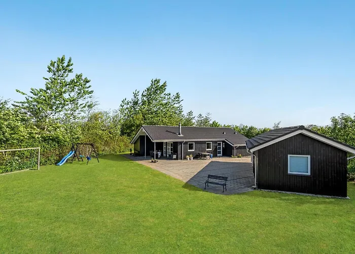 Prázdninový dům Three-bedroom In Tarm